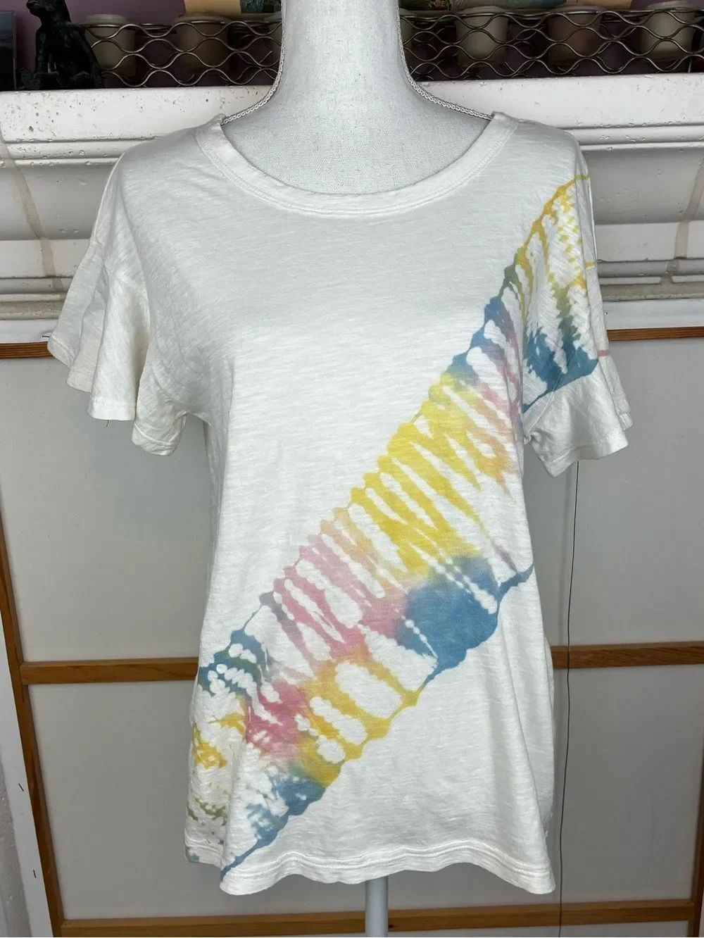 Tru Craft NWT Cream Flutter Sleeve pastel Tie-Dye Diagonal Stripe Tee